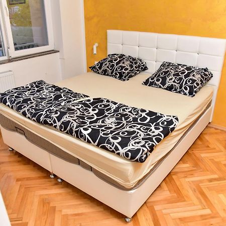 Goldi Apartman Banja Luka Exterior foto